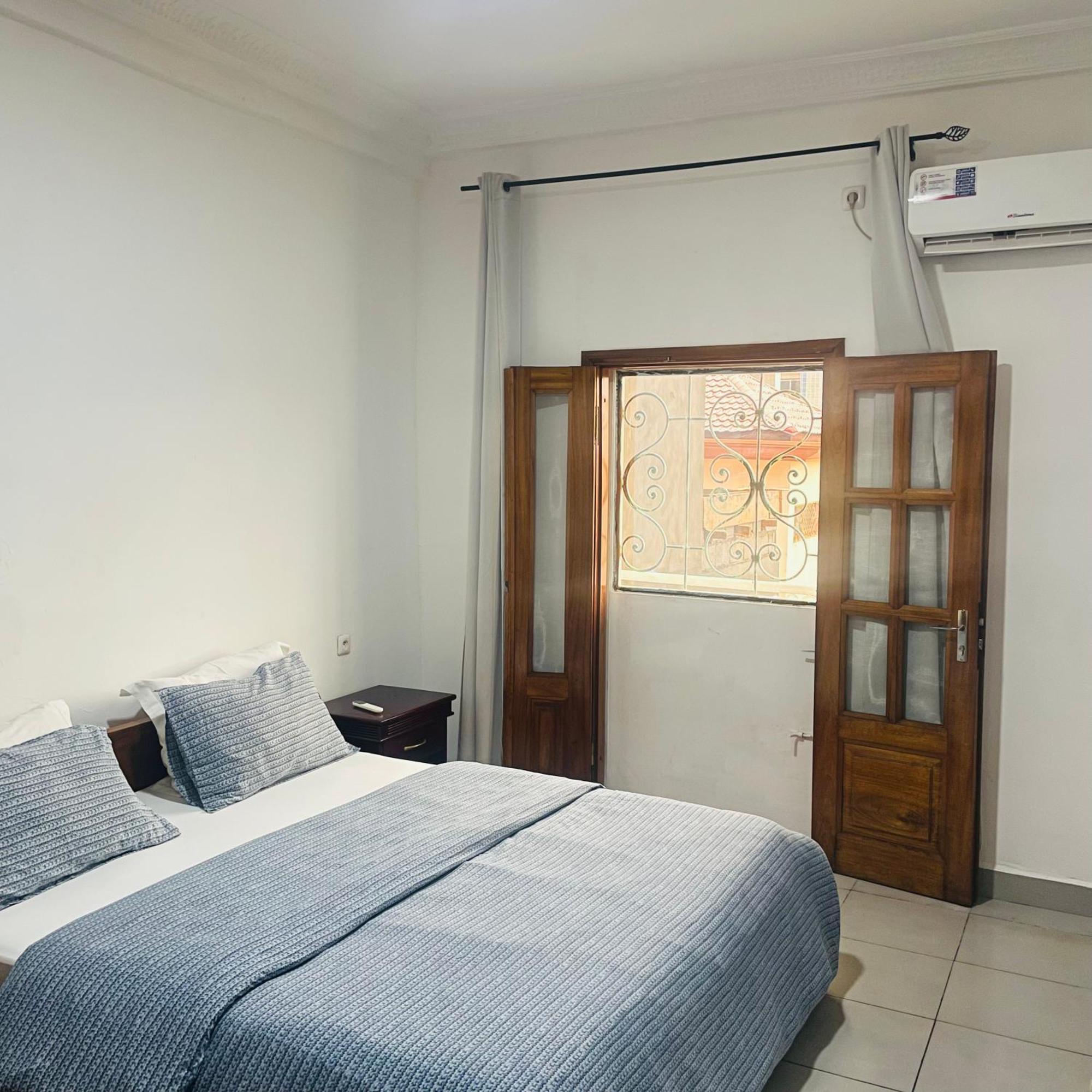 Appartements Modernes, Wifi, Tv - Yaounde, Omnisports Exterior foto